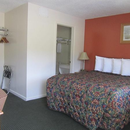 Best Way Inn Middlefield Room photo