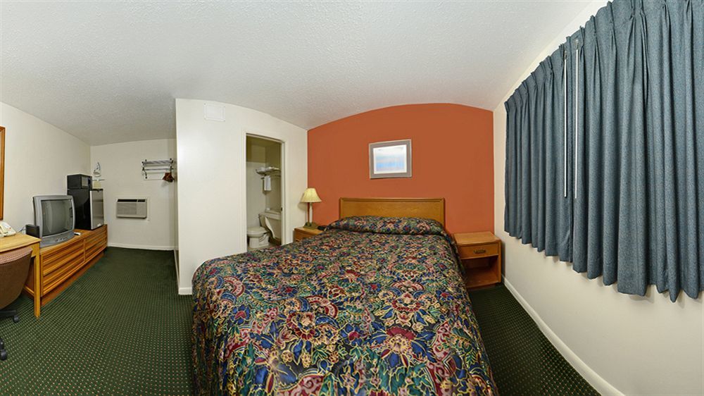 Best Way Inn Middlefield Exterior photo