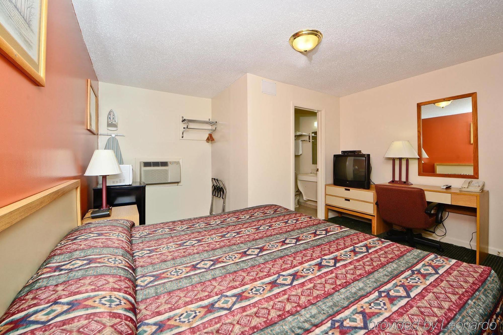 Best Way Inn Middlefield Exterior photo