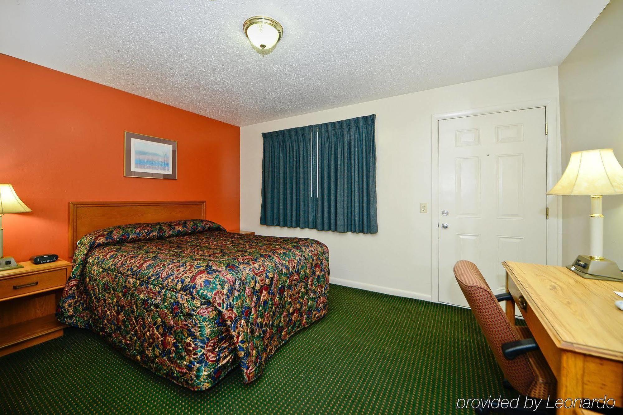 Best Way Inn Middlefield Room photo